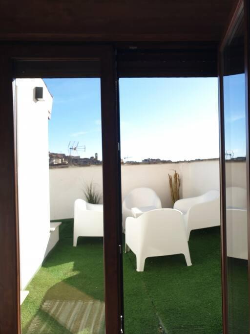 Atico En Toledo Con Terraza Appartement Buitenkant foto