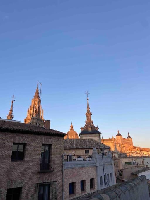 Atico En Toledo Con Terraza Appartement Buitenkant foto